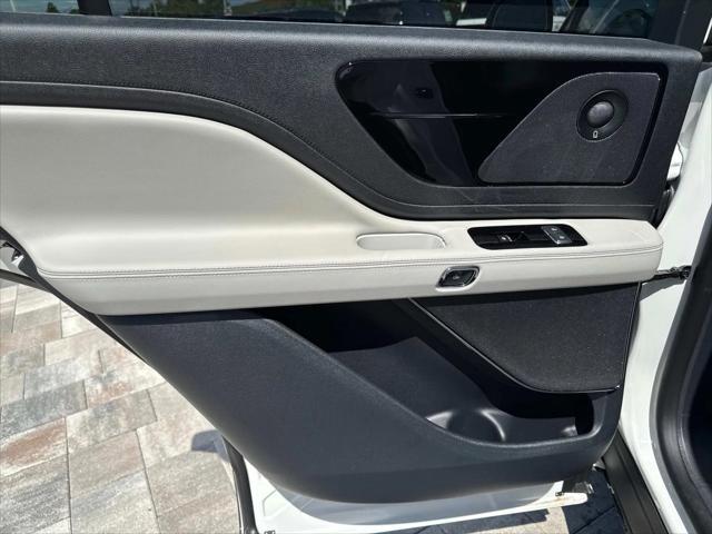 new 2025 Lincoln Aviator car, priced at $69,875