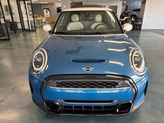 used 2022 MINI Hardtop car, priced at $24,200
