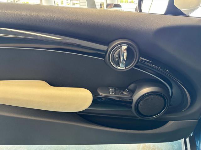used 2022 MINI Hardtop car, priced at $24,200