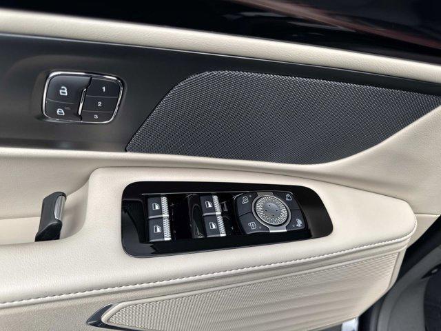 used 2024 Lincoln Nautilus car, priced at $45,800
