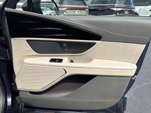 used 2024 Lincoln Nautilus car, priced at $45,800