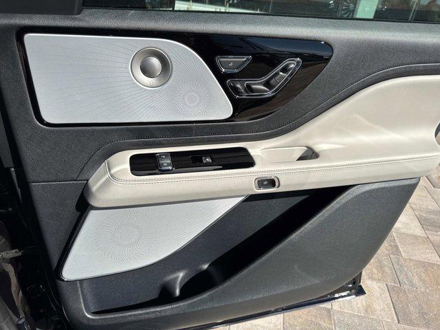 new 2025 Lincoln Aviator car, priced at $76,776
