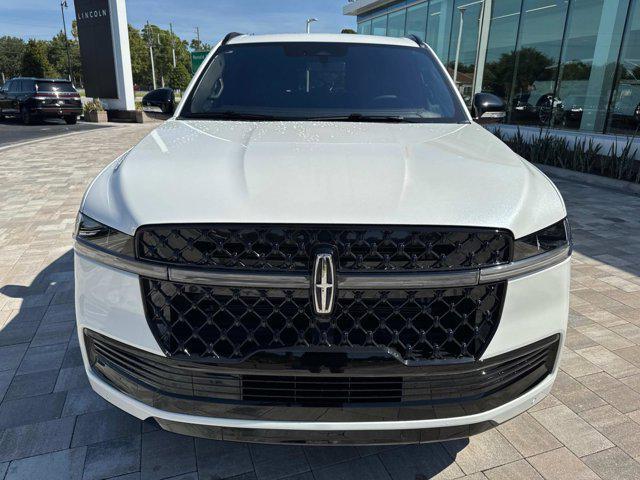 new 2025 Lincoln Navigator car, priced at $105,053
