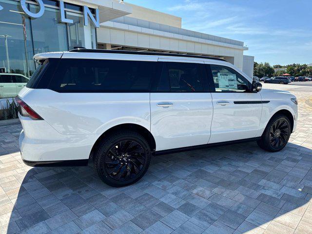 new 2025 Lincoln Navigator car, priced at $105,053