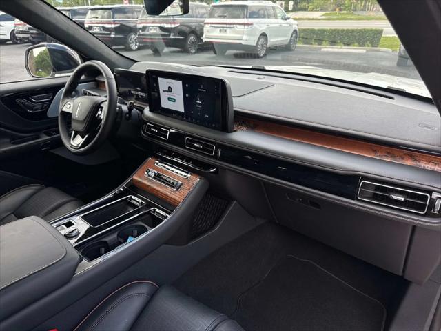 new 2025 Lincoln Aviator car, priced at $97,575