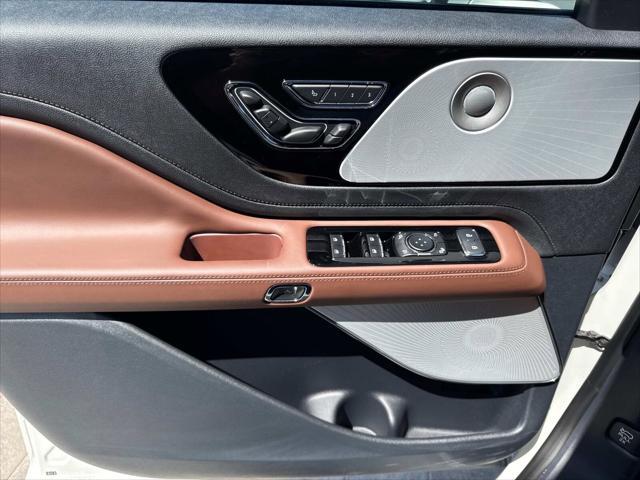new 2025 Lincoln Aviator car, priced at $78,070