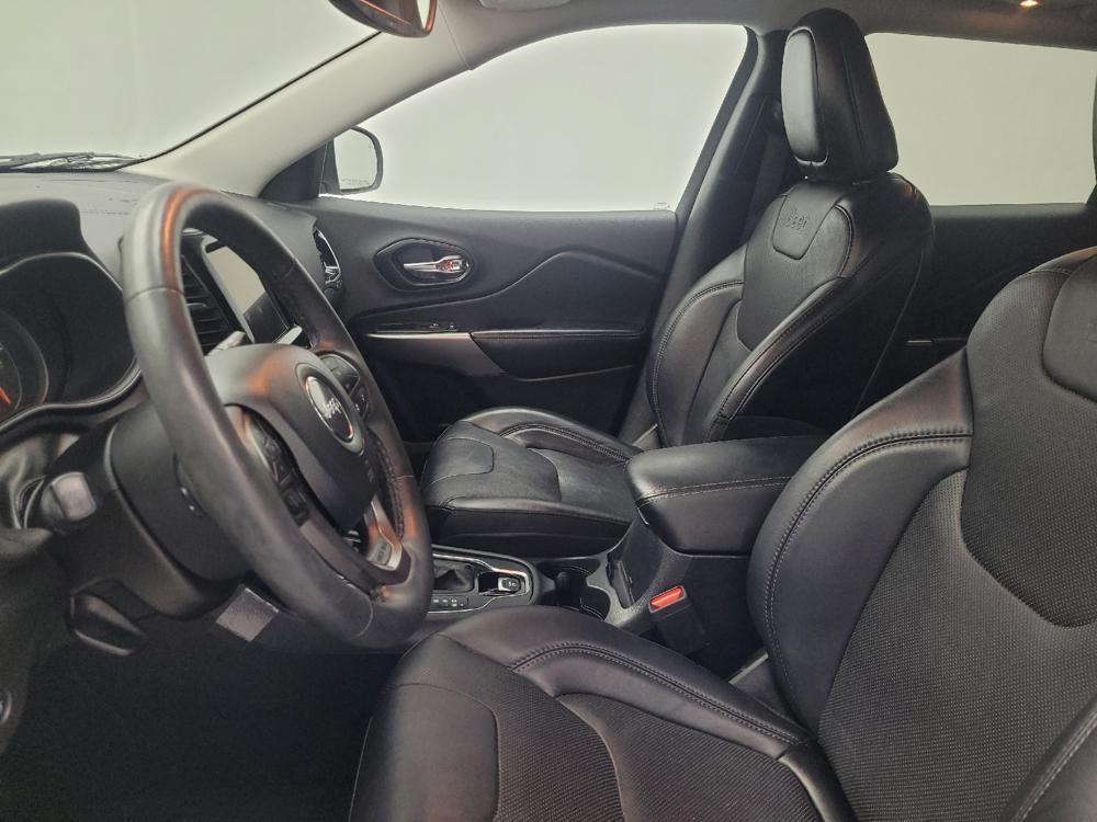 used 2021 Jeep Cherokee car, priced at $25,395