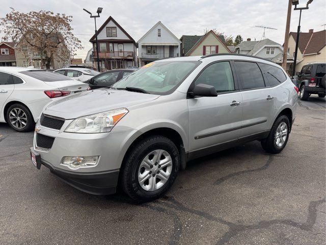 used 2009 Chevrolet Traverse car, priced at $8,995