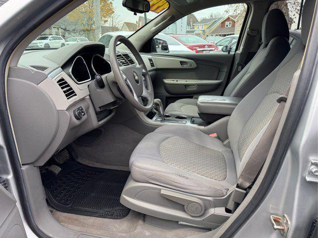 used 2009 Chevrolet Traverse car, priced at $8,995