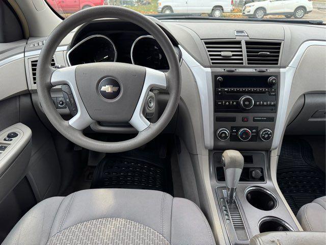 used 2009 Chevrolet Traverse car, priced at $8,995