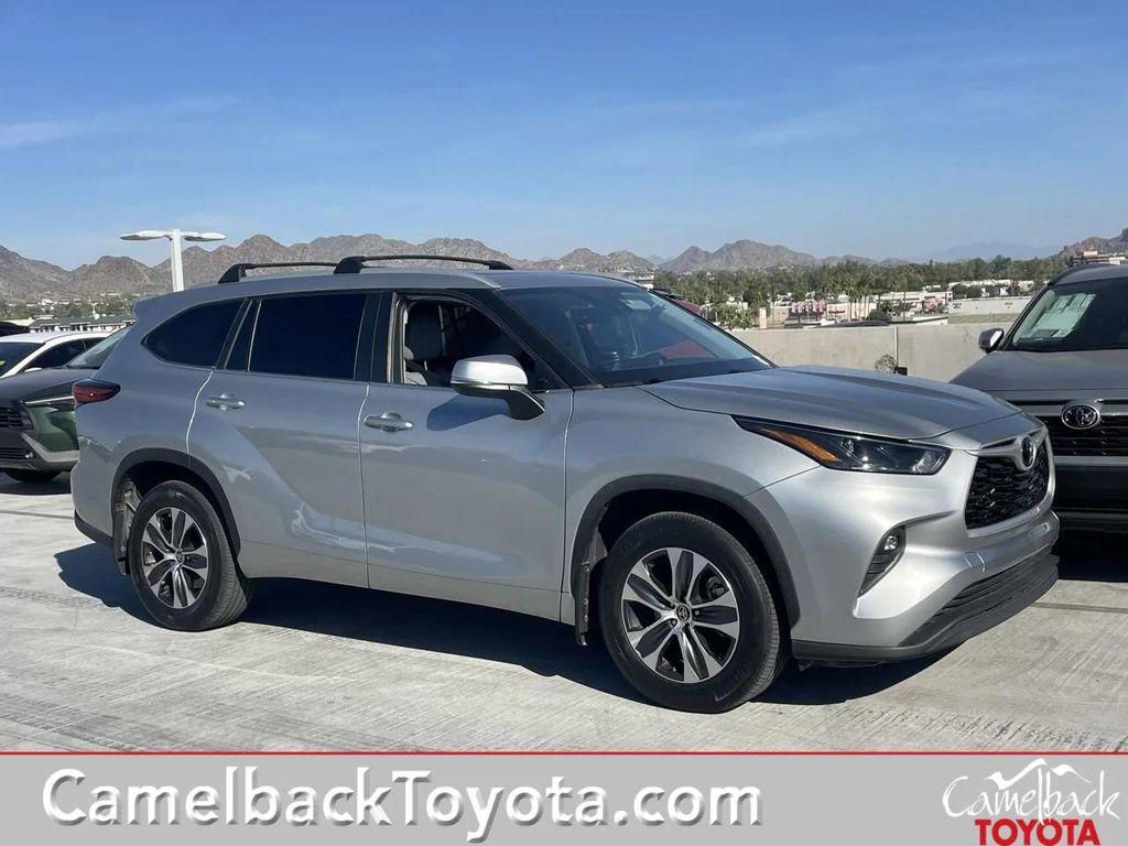 used 2023 Toyota Highlander car, priced at $37,998