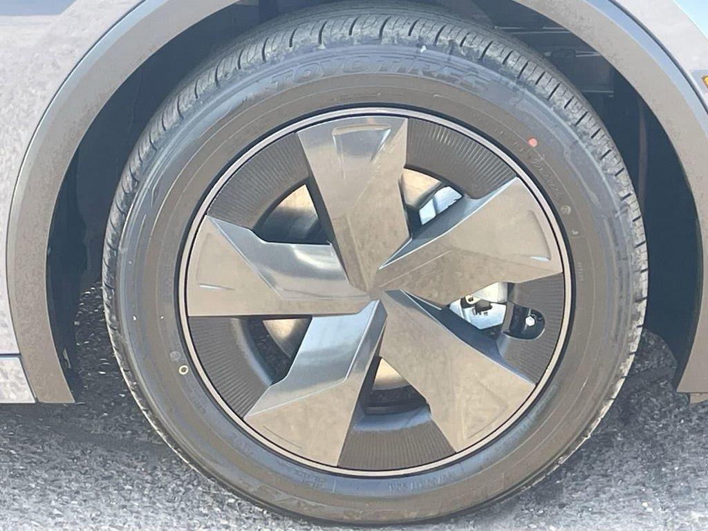 new 2026 Toyota Prius Plug-In Hybrid car, priced at $35,358