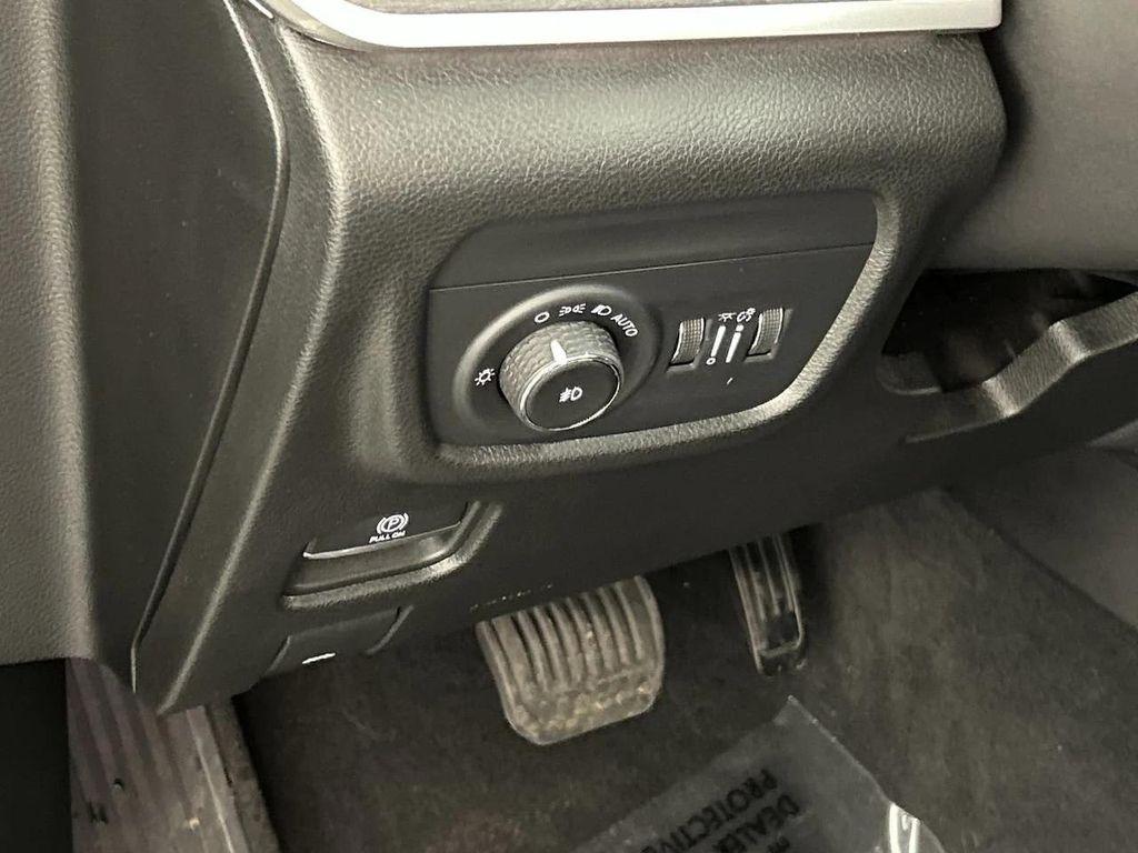 used 2022 Jeep Grand Cherokee car, priced at $28,488