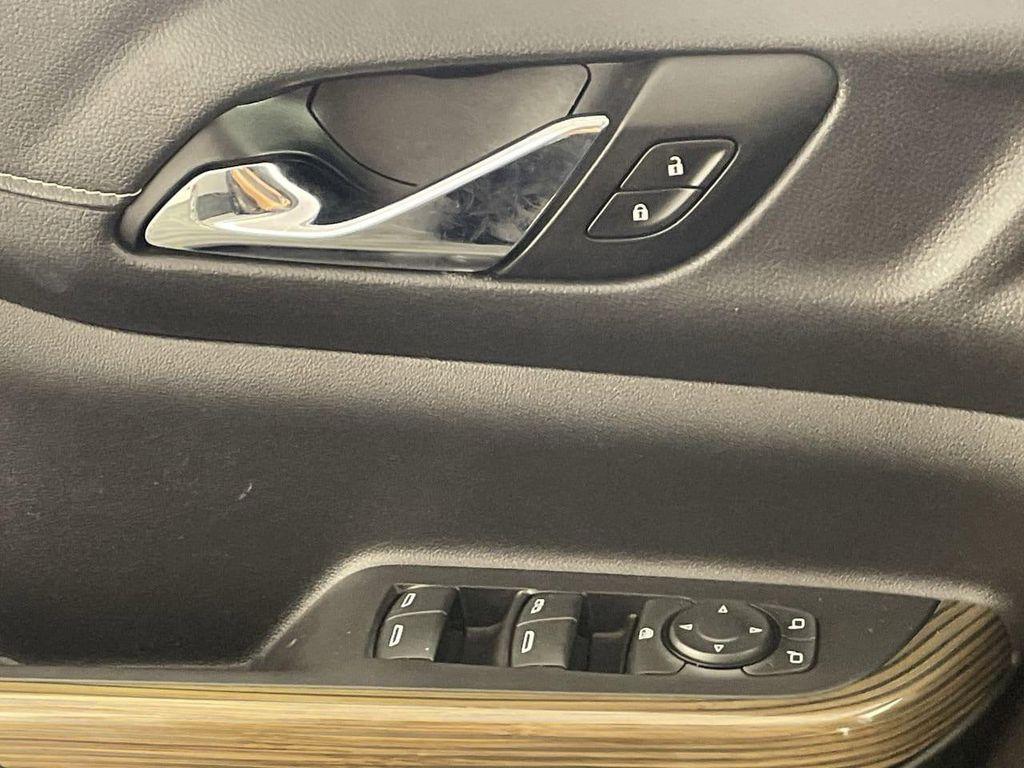 used 2022 GMC Acadia car, priced at $22,588