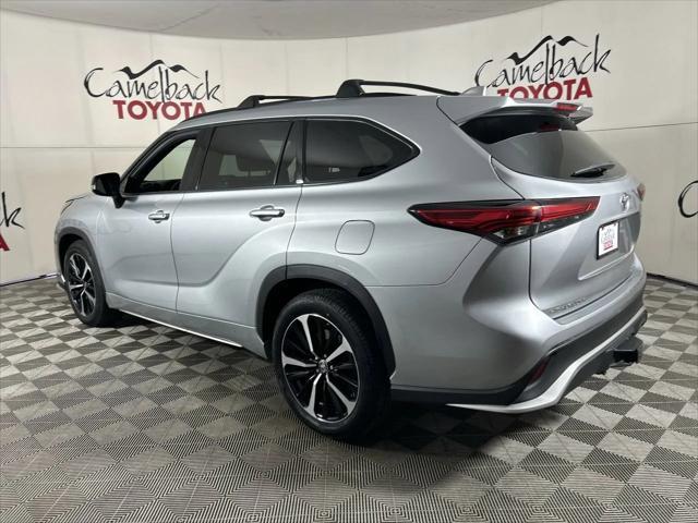 used 2021 Toyota Highlander car, priced at $31,019