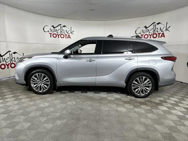 used 2022 Toyota Highlander Hybrid car, priced at $36,888