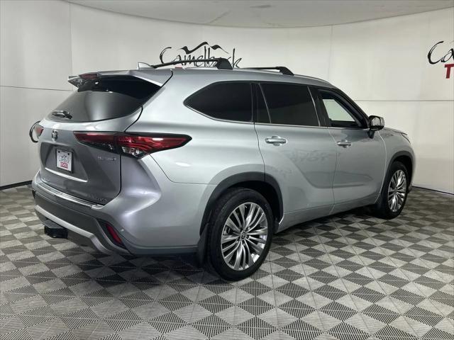 used 2022 Toyota Highlander Hybrid car, priced at $36,888