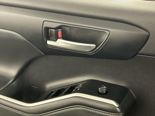 used 2022 Toyota Highlander Hybrid car, priced at $36,888