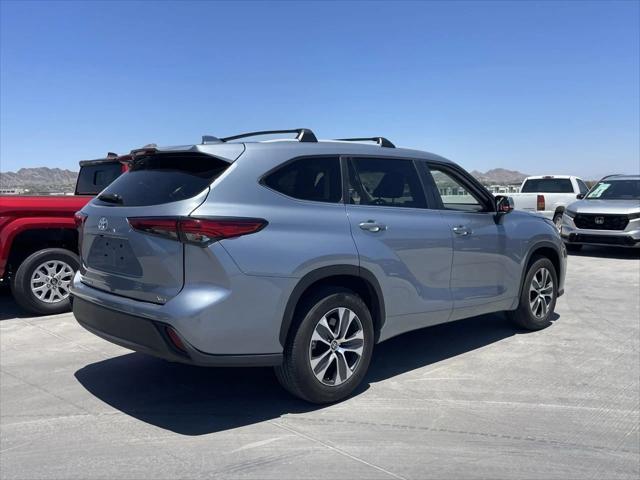 used 2023 Toyota Highlander car, priced at $34,992