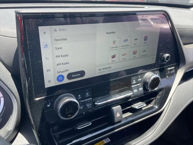 used 2023 Toyota Highlander car, priced at $34,992
