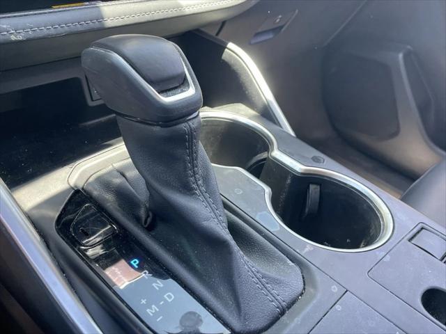 used 2023 Toyota Highlander car, priced at $34,992