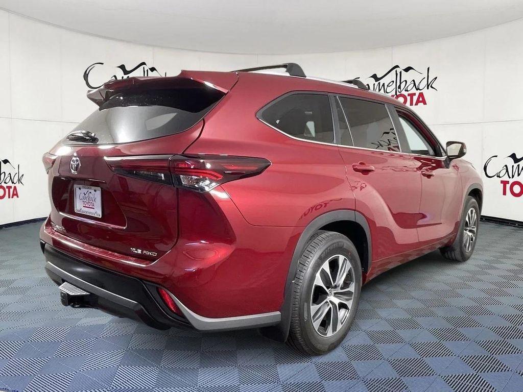 new 2025 Toyota Highlander car, priced at $49,527