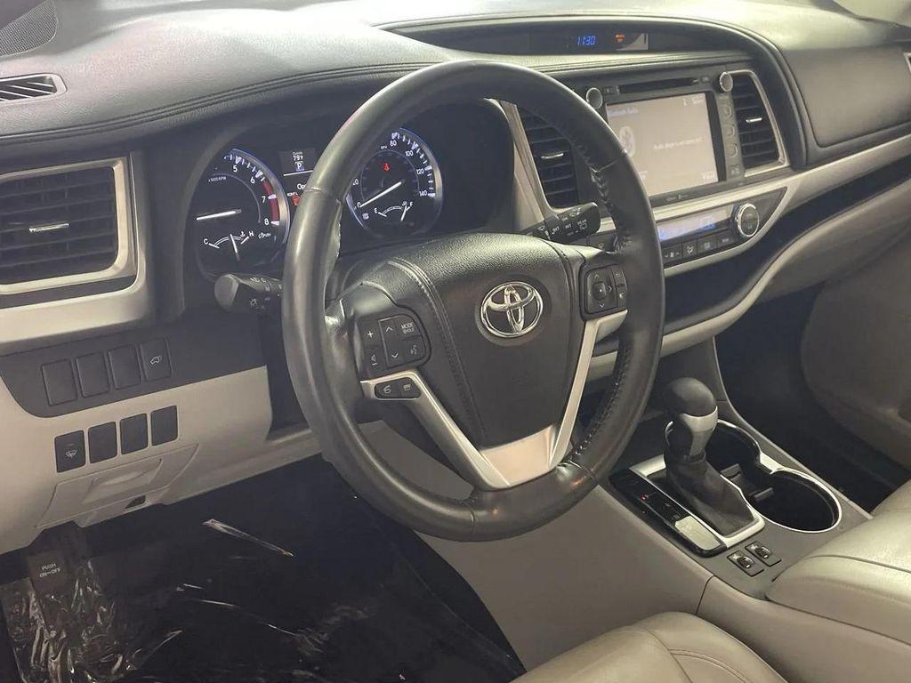 used 2015 Toyota Highlander car, priced at $17,988
