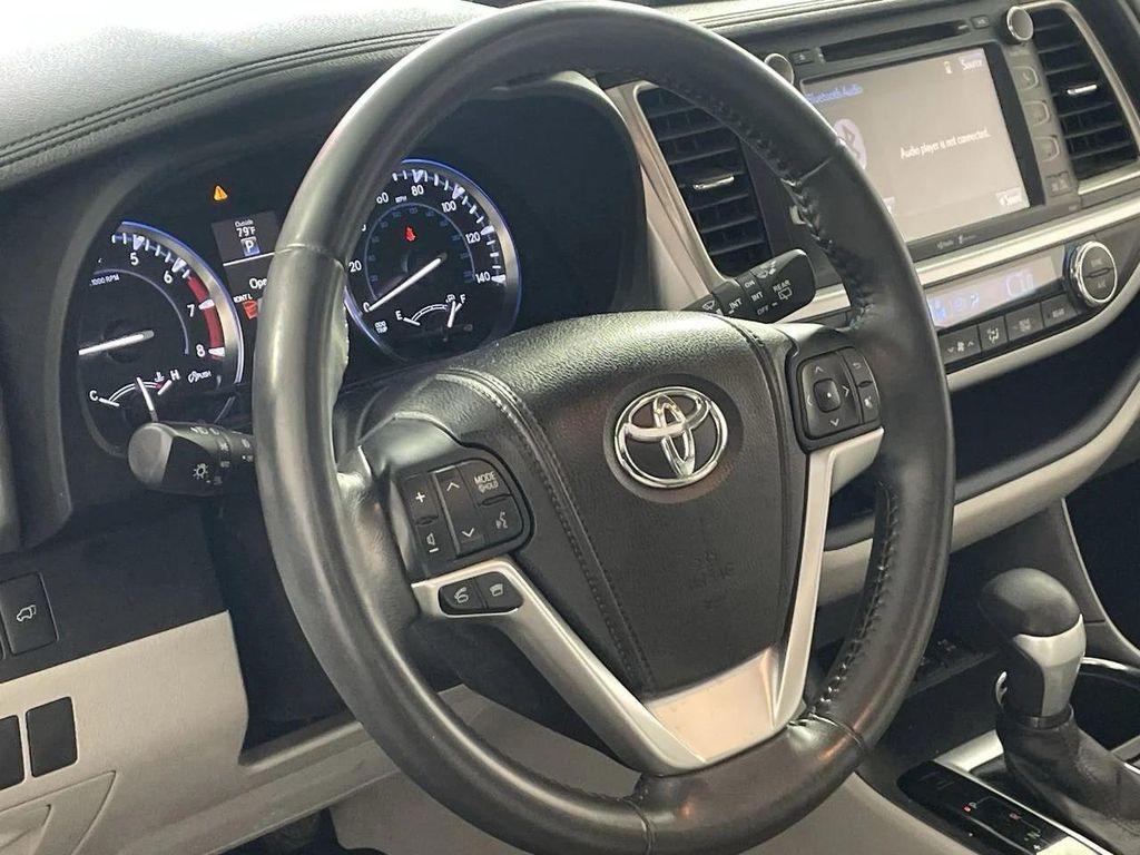 used 2015 Toyota Highlander car, priced at $17,988