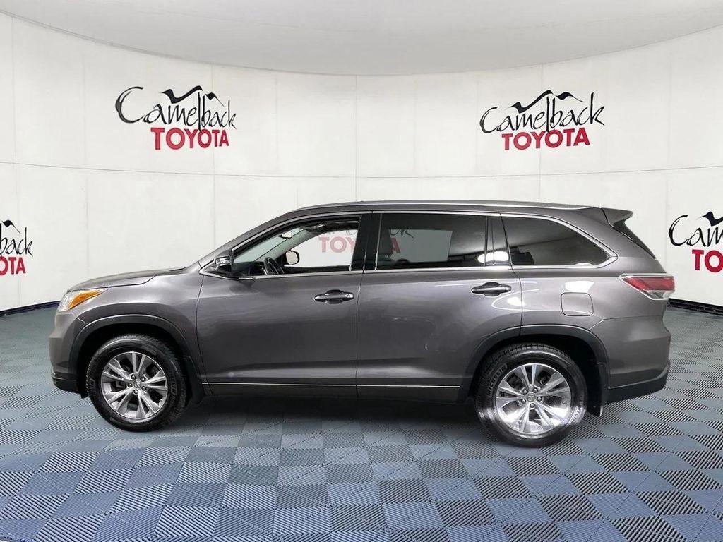 used 2015 Toyota Highlander car, priced at $17,988