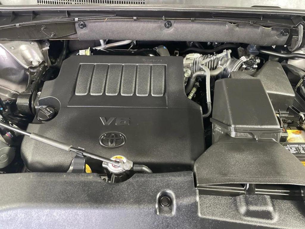 used 2015 Toyota Highlander car, priced at $17,988