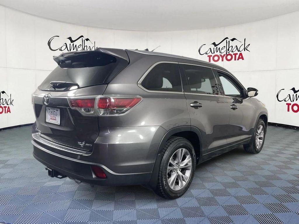 used 2015 Toyota Highlander car, priced at $17,988