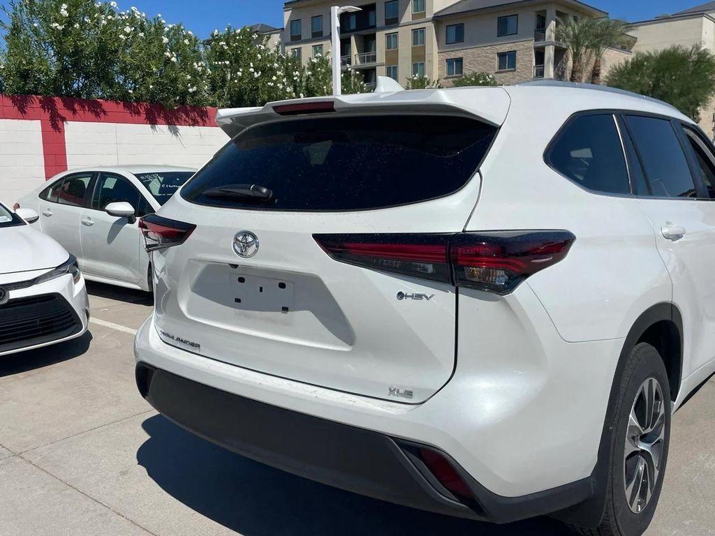 used 2025 Toyota Highlander Hybrid car, priced at $48,892