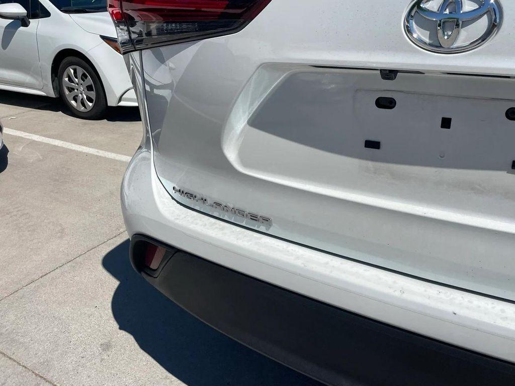 used 2025 Toyota Highlander Hybrid car, priced at $48,892
