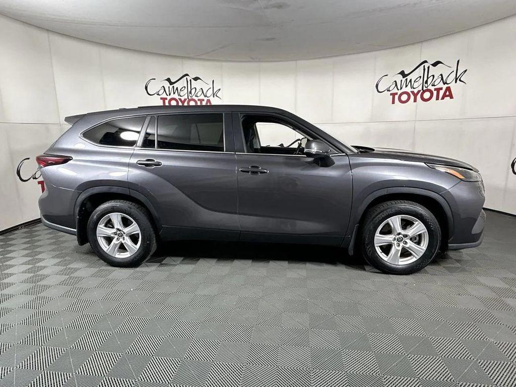 used 2024 Toyota Highlander car, priced at $38,888