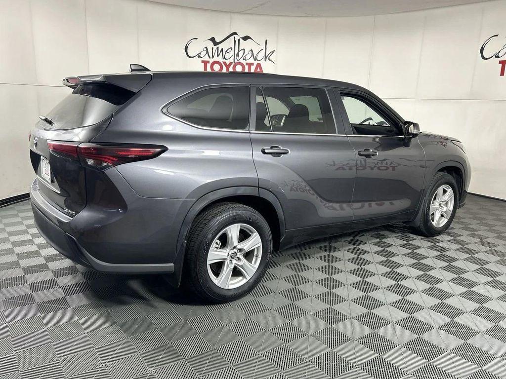used 2024 Toyota Highlander car, priced at $38,888