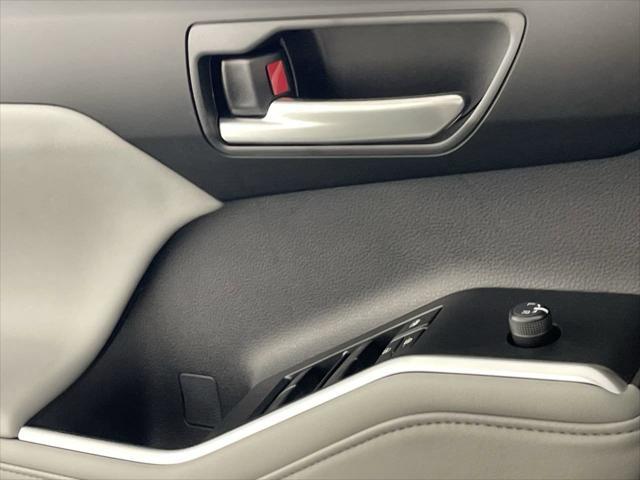 new 2025 Toyota Highlander car, priced at $46,663