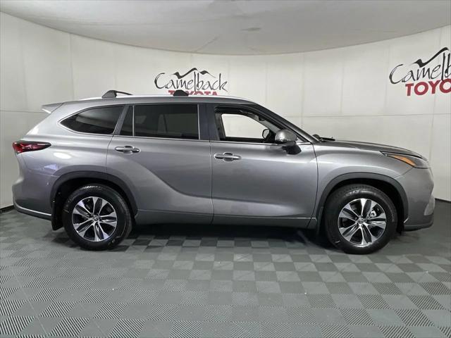 new 2025 Toyota Highlander car, priced at $46,663
