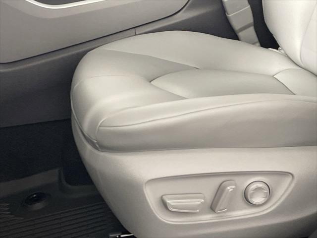 new 2025 Toyota Highlander car, priced at $46,663