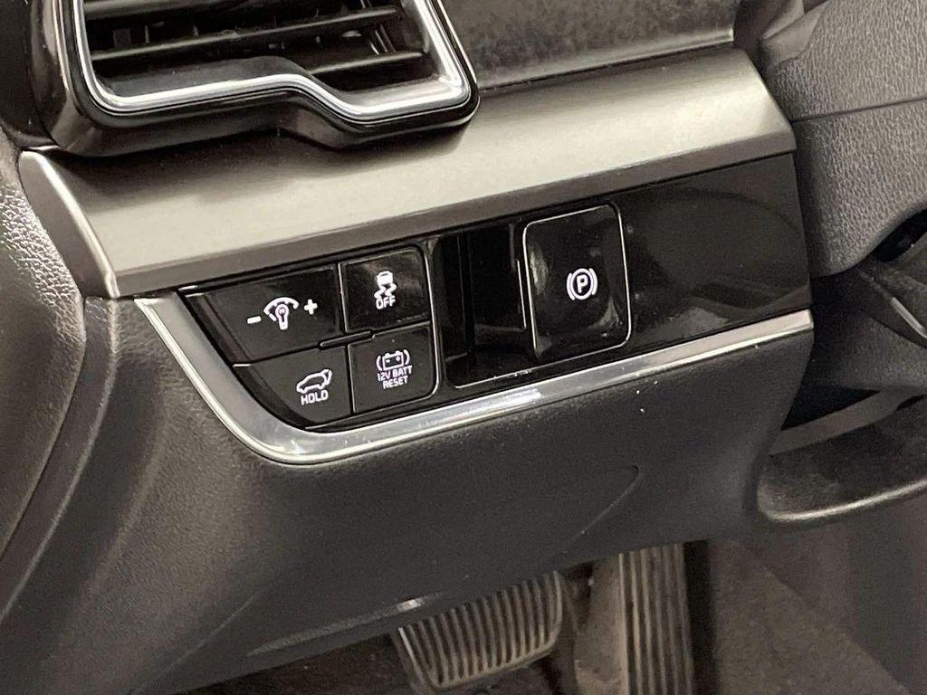 used 2024 Kia Sportage Hybrid car, priced at $25,840