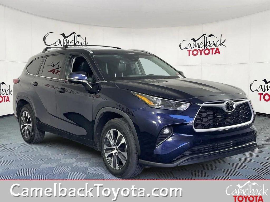 used 2023 Toyota Highlander car, priced at $36,499