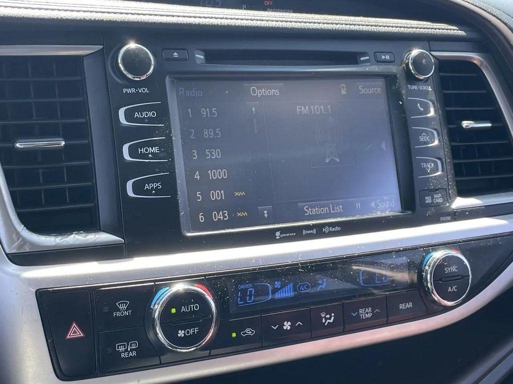 used 2019 Toyota Highlander car, priced at $23,925