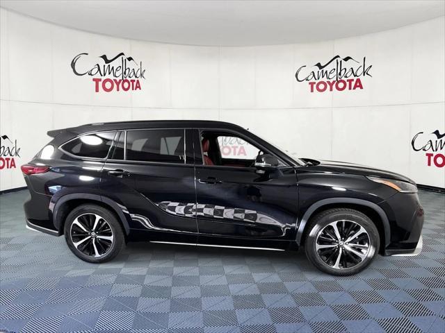 used 2022 Toyota Highlander car, priced at $38,281