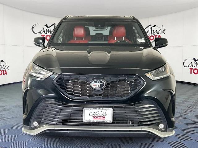 used 2022 Toyota Highlander car, priced at $38,281