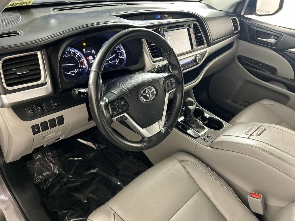 used 2019 Toyota Highlander car, priced at $24,488