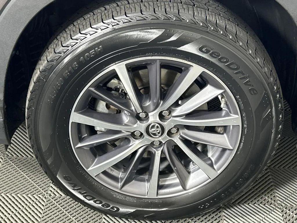 used 2019 Toyota Highlander car, priced at $24,488