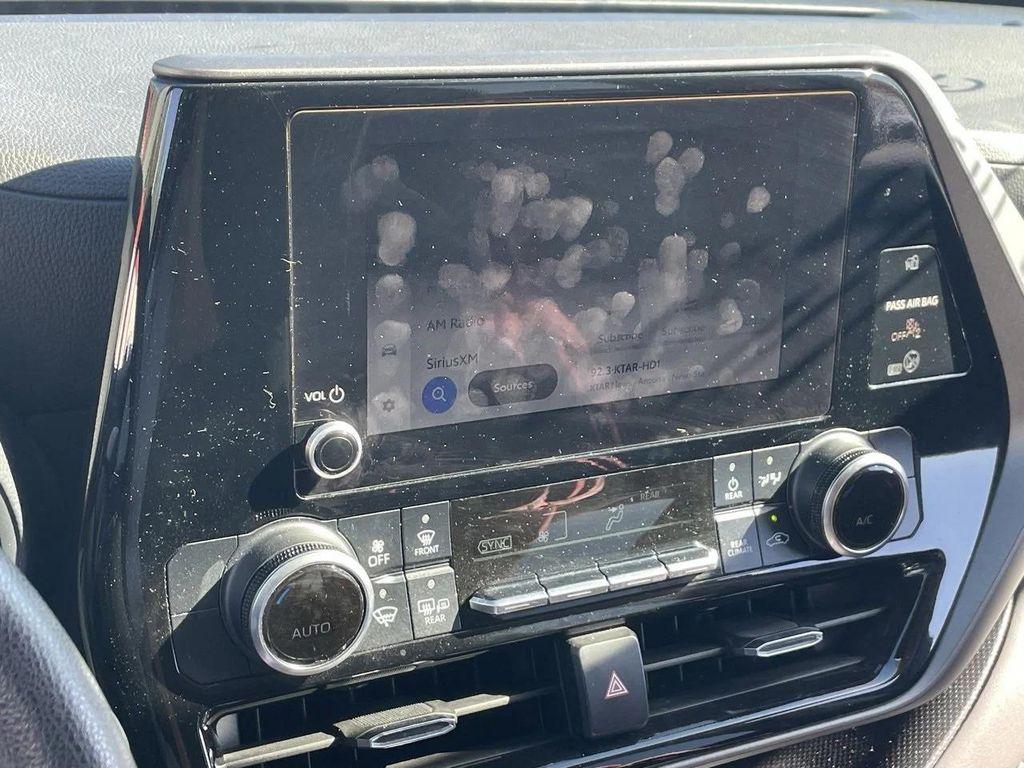 used 2023 Toyota Highlander car, priced at $31,832