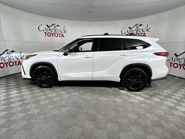 used 2021 Toyota Highlander car, priced at $32,998