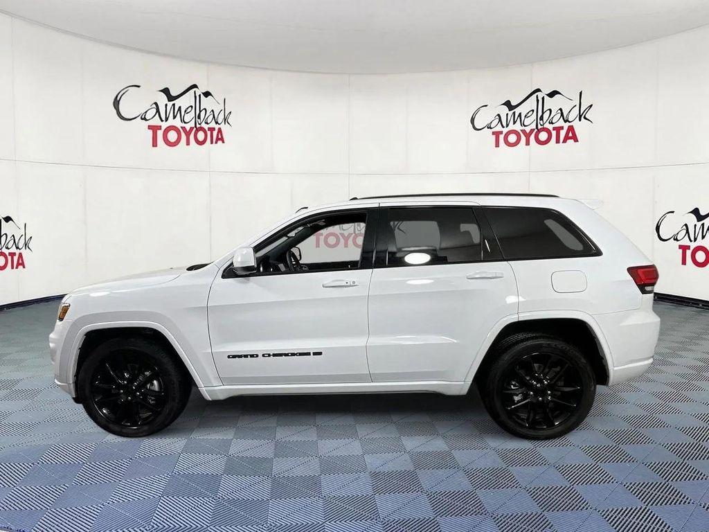 used 2022 Jeep Grand Cherokee car, priced at $28,533