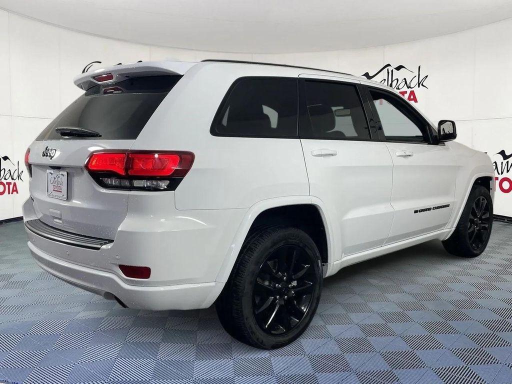 used 2022 Jeep Grand Cherokee car, priced at $28,533