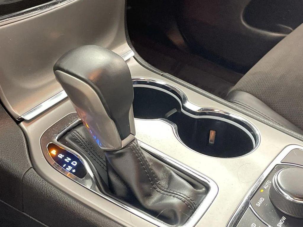 used 2022 Jeep Grand Cherokee car, priced at $28,533